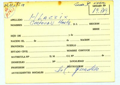 Ficha de Hlaczix Gertrudis Marta que remite al legajo Mesa Ds 19819. CPM-Fondo DIPPBA- Div. Cen. AyF, fichero onomástico. Año 1982.