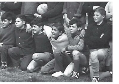 Foto de amigos de la escuela 15 de Verónica, década de 1960. Colección MHPI.