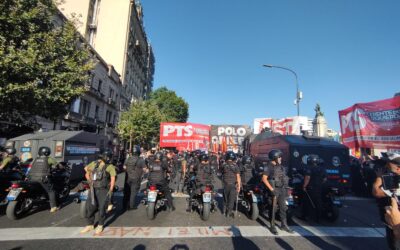 CRIMINALIZACIÓN DE LA PROTESTA SOCIAL Represión en el Congreso Nacional: detenciones arbitrarias, gases y palos contra manifestantes
