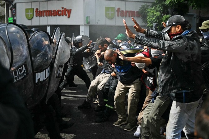 INFORME PUBLICO SOBRE OTRA REPRESIÓN Protesta en el Ministerio de Capital Humano: violencia indiscriminada con heridos y detenciones arbitrarias